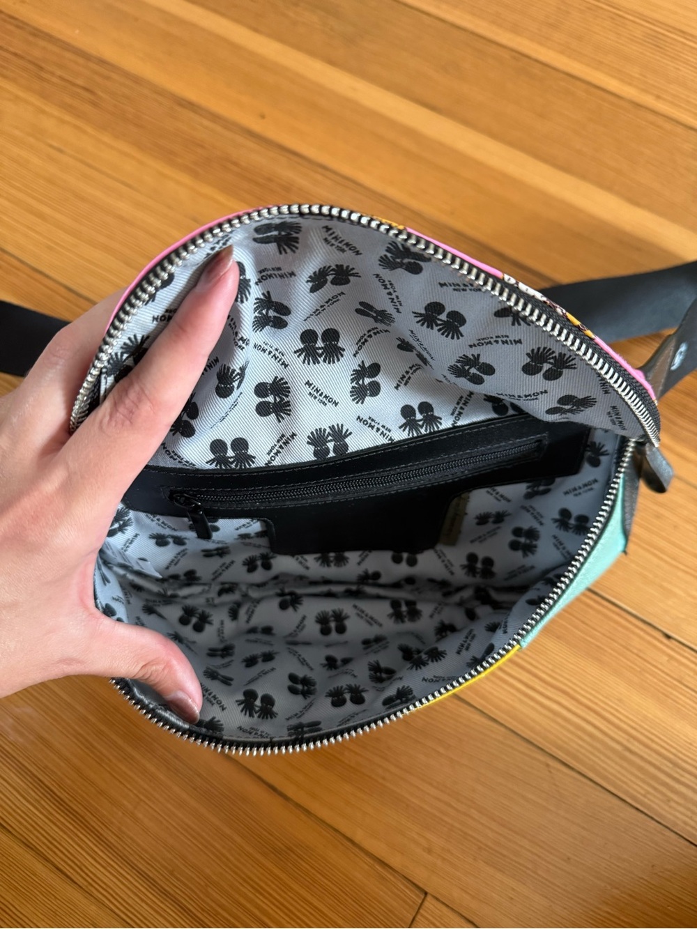 Min & Mon Harold Fanny Pack Bubblegum Pink Leather - Blazing Tiger Print - Picture 6 of 12